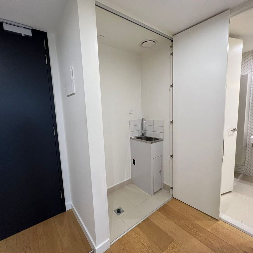 3 Young Street One bedroom for lease, 2 bedrooms option available - Photo 1