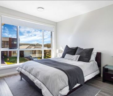 Modern Family Home in a Peaceful Riverstone Location - Photo 4