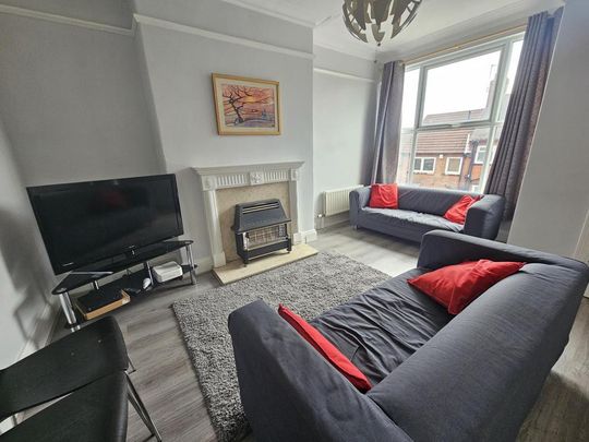4 bedroom house to rent - Photo 1