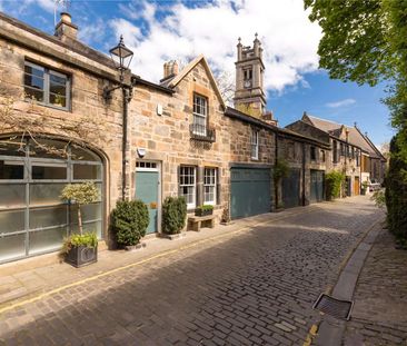 A magnificent mews house situated on one of Edinburgh's most sought after addresses with a private patio garden to the rear. - Photo 1