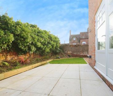 2 bedroom detached house to rent - Photo 6