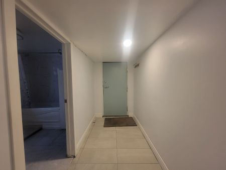 For Lease - 127 Elmwood Avenue Unit# BASEMENT, Cambridge, Ontario - Photo 3