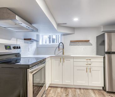 $1,399 / 1 br / 1 ba / 675 sqft 37 Garfield ave N unit 3 - Photo 2