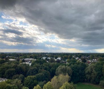 modernisierte 3 Zimmerwohnung mit exklusivem Weitblick über Tornesch! - Photo 2