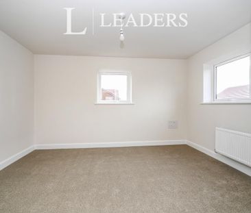 4 bedroom townhouse to rent - Photo 2