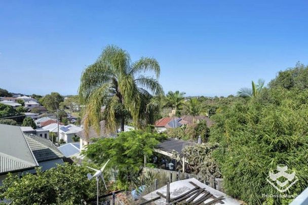 Delightful renovated home - Photo 1