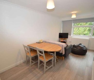 Weybridge, KT13 - Photo 1