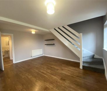 3 bedroom flat to rent - Photo 2