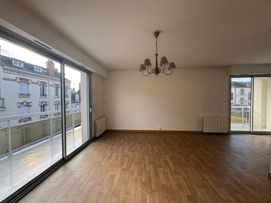Location Appartement 3 Pièces 74 m² - Photo 1