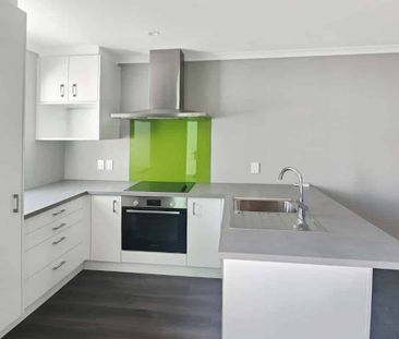 Epuni Living - Photo 3