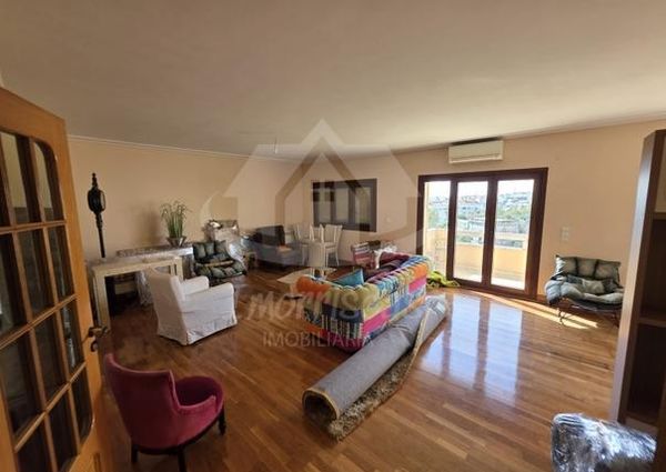 Apartamento T4 em Lisboa