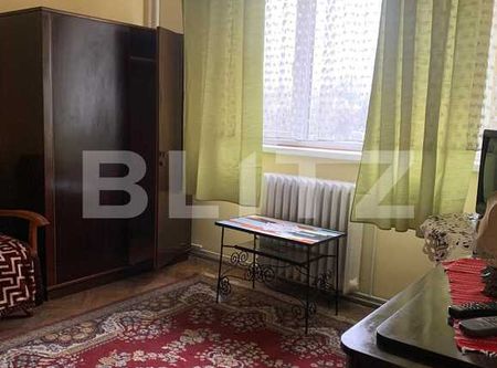 Apartament cu 2 camere, decomandat, 55 mp, zona strazii Donath - Photo 2