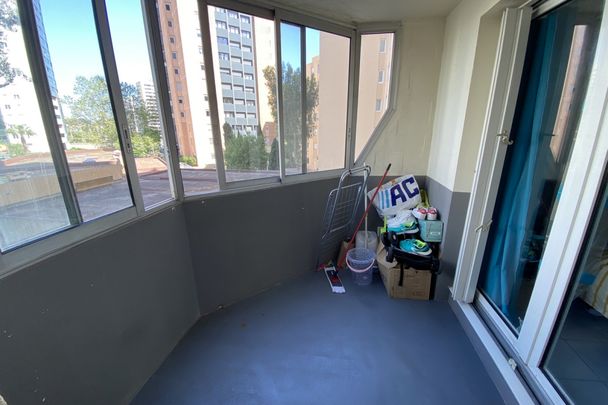 T2 33 m2 + Loggia - La Rode - Photo 1