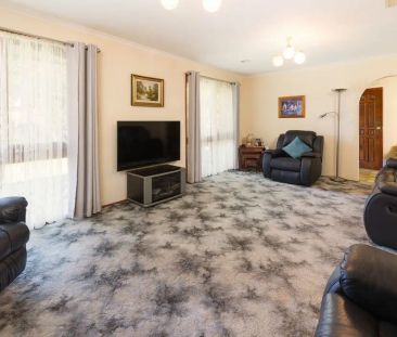 Four bedroom Family home in quite part of Wodonga - Photo 1