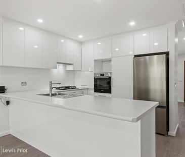 Neat & Convenient Homette in Prime Daw Park Location - Photo 5