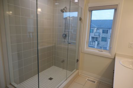 For Lease - 111 Thomas Frisby Jr Crescent, Markham, Ontario - Photo 4