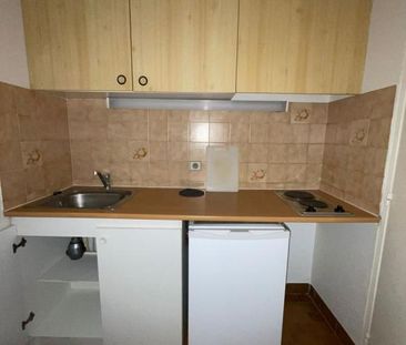 F1 27 m². Cuisine indépendante équipée. - Photo 5