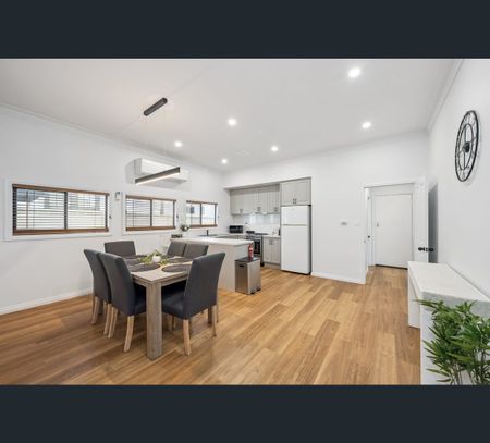 18 Russell Street, Quarry Hill, Vic 3550 - Photo 2