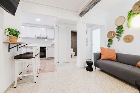 Carrer Pic del Teide, Valencia, Valencian Community 46011 - Photo 2