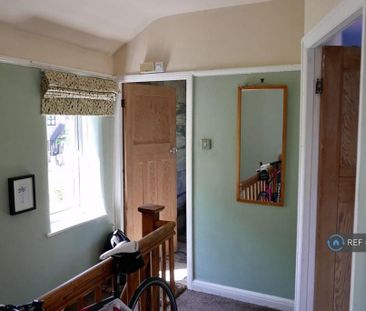 3 bedroom semi-detached house to rent - Photo 5