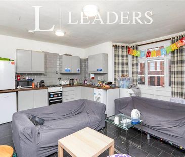 1 bedroom in a house share to rent - Photo 1