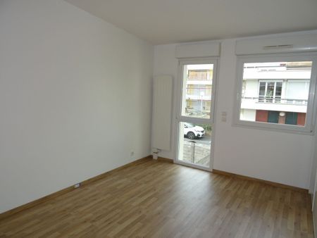 Location maison T6 147.05m² à Reims (51100) Loyer CC * : 1304.01 € Réf : ER.22507 - Photo 4