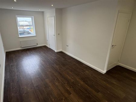 2 bedroom terraced house to rent - Photo 2