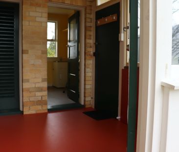 Large family home, rural lifestyle - Photo 6