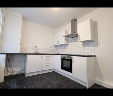 3 Bed Terraced House, Suburban Road, L6 - Photo 3