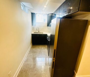 For Lease - 15 Dalecrest Road, Brampton, Ontario - Photo 5