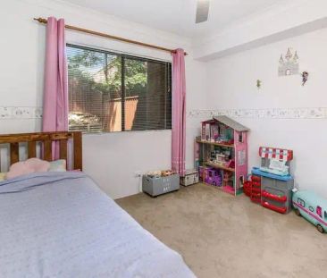 “Location - 2 Bedroom Villa in a prime location” - Photo 3