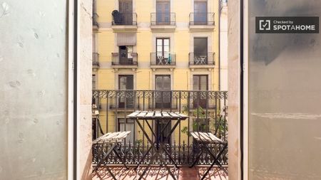 barcelona, Catalonia 08001 - Photo 2