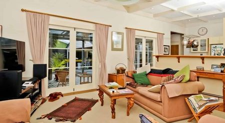 3 Bedroom House in Claudelands - Photo 2