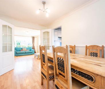 3 bedroom semi-detached house to rent - Photo 4