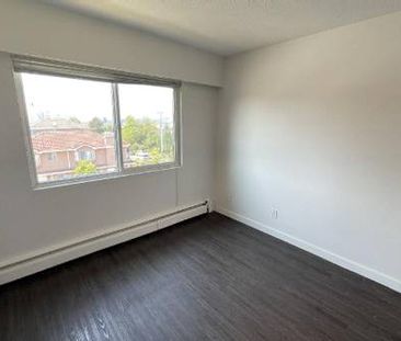 Spacious 1 Bed + Den in Vibrant East Van! PT #305 - Photo 1