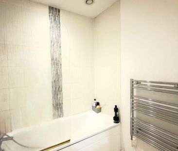 1 bedroom in a house share to rent - Photo 6