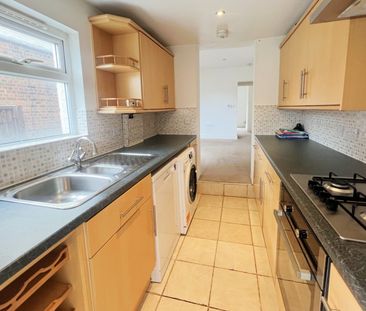 Springfield Road, Guildford - 1 bedroomProperty for lettings - Seym... - Photo 1