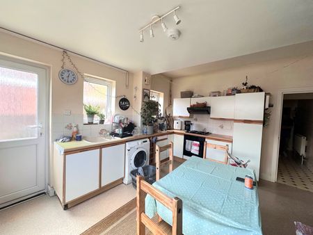 3 bedroom apartment to rent - Photo 5