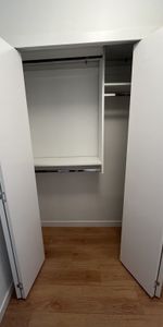 YORK HOUSE - Photo 3