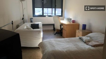 valencia, Valencian Community 46019 - Photo 3