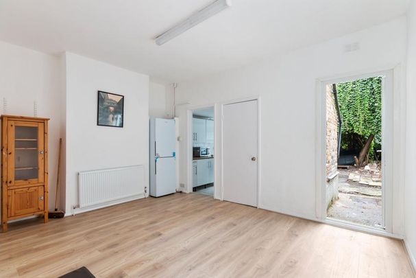 4 bedroom house to rent - Photo 1