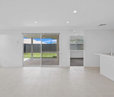 Spacious 4x2 Family Home - Landscaping and Fencing Complete 12th No... - Photo 3