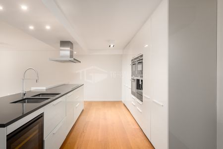 PIACEVOLE APPARTAMENTO DI 6.5 LOCALI CON GIARDINO PRIVATO - Photo 5