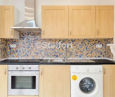 High Road, N12, London - Photo 1