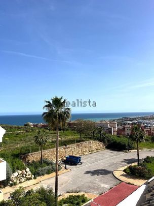 Alquiler de ático en Jardines de la Duquesa - Foto 1