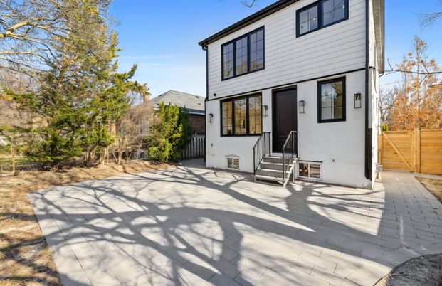 For Lease - 180 Glenwood Crescent, Toronto, Ontario - Photo 1