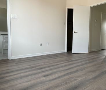 For Lease - 38 Origin Way, Vaughan, Ontario - Photo 5