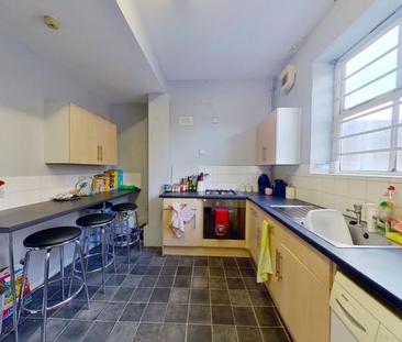 4 bedroom ground floor flat to rent - Photo 5 | Rentumo