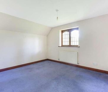 Perrotts Brook, Cirencester, GL7 - Photo 4