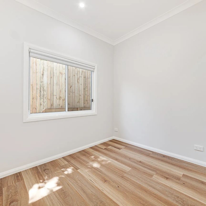 Near New One-Bedroom Granny Flat in Ultra-Convenient Location - Photo 1